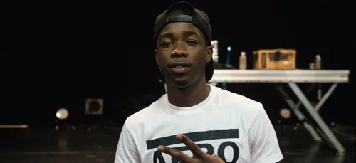 MHD improvise un rap pour l’arrivée de Neymar Jr au PSG. (Vidéo)