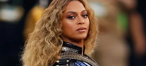 Beyoncé : son "corps de fou" après son accouchement affole la toile...