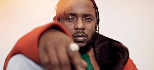 Kendrick Lamar offre un cadeau magnifique à une fan ! (Photos)