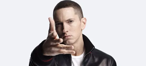 Eminem dévoilera le clip "Lucky You" vendredi
