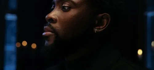 Damso se lance un sacré défi et demande de l'aide aux internautes