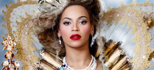 Beyoncé est pressentie pour interpréter la bande-originale de James...