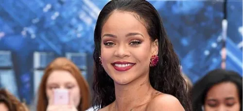 Rihanna se balade sans soutien-gorge dans les rues de New-York !...