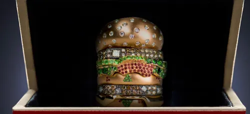 Bling Mac : McDonald’s offre une bague à 12 500 $ pour la...