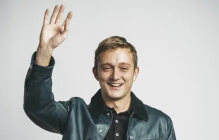 Vald : son interview hilarante au Journal Télévisé (Vidéo)