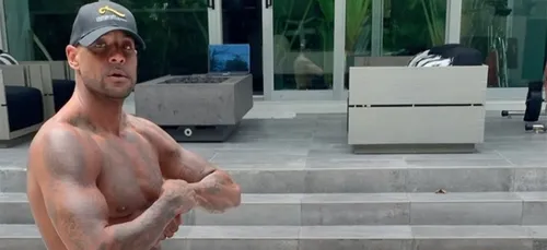 « Pompzer Challenge » : battu par Maes, Booba s’énerve et annule le...