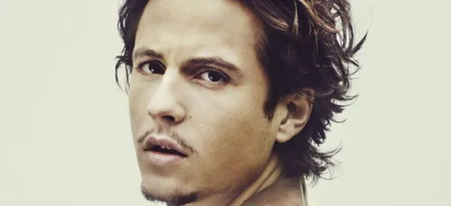 Nekfeu est de retour sur scène ! (Vidéos)