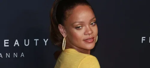 Rihanna devient youtubeuse et présente ses produits Fenty Beauty !...