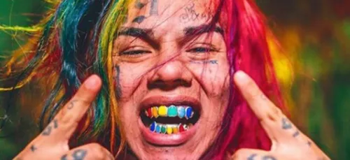 Tekashi69 : le rappeur est impliqué dans une fusillade à New-York...