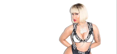 Nicki Minaj flirte avec l’acteur Michael B. Jordan pendant une...