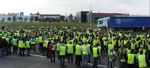 Ils servent des boissons contenant du laxatifs à des gilets jaunes
