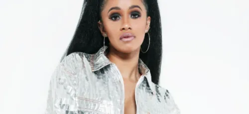 Cardi B : son jet privé contraint de faire un atterrissage...
