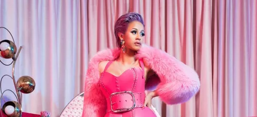 Cardi B évite de peu l’accident dans le Carpool Karaoke (Vidéo)