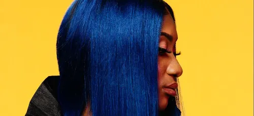 Aya Nakamura : lynchée par les internautes après sa reprise d’Amel...