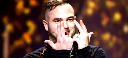 "Je tenez à mescusez": le message d'excuses de Jul moqué par les...