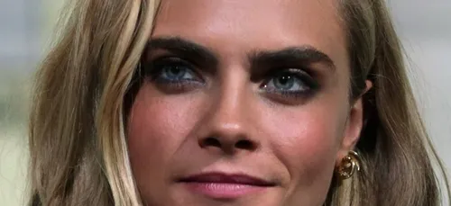 Cara Delevingne pose entièrement nue pour une nouvelle publicité...