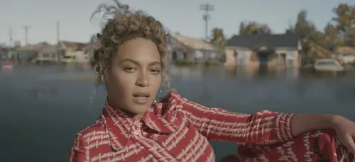 Beyoncé : son chapeau de ''Formation'' vendu à une somme...