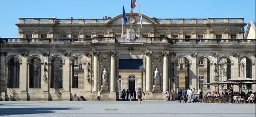 Nicolas Florian élu maire de Bordeaux ce jeudi matin (vidéo)
