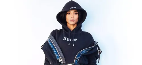 Quand Ciara perd sa perruque en pleine mer ! (Vidéo)