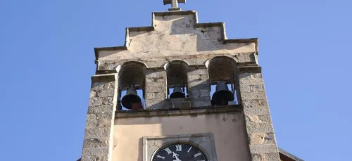 Il chute du clocher d'une église