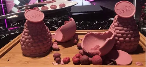 GOOD NEWS DU JOUR ! DU CHOCOLAT ROSE BIENTÔT DISPO!