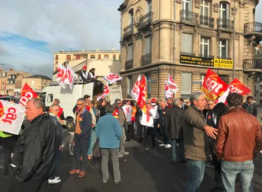 Les fonctionnaires dans la rue