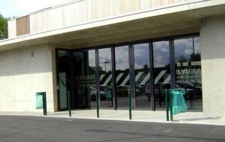 Un éducateur sauvagement agressé devant des enfants