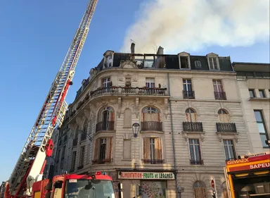 Violent incendie en centre de Reims