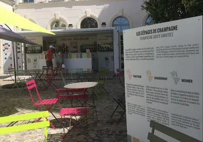 Un bar éphémère sur l'avenue de Champagne à Epernay