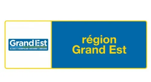 Un panneau Grand Est détruit par un...routier nu et îvre