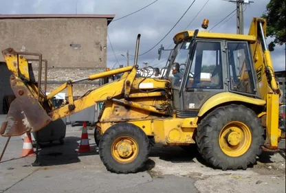 Il tente de semer les gendarmes à bord d'une...tractopelle