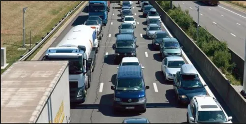 Bison Futé voit noir dans le sens des départs !