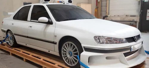 La voiture de Taxi 2 est à vendre
