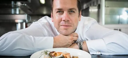 Arnaud Lallement en cuisine pour les Restos du Cœur
