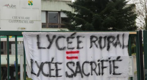Le lycée de Bar-sur-Aube menacée par la réforme de l'Education...