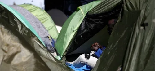 Un rassemblement pour la dame de 80 ans décédée dans un campement à...