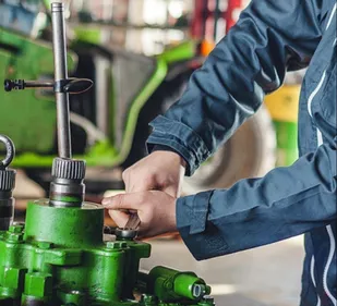 Offre d'emploi, mécanicien agricole