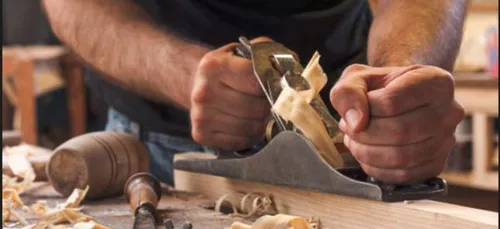 Offre d'emploi, menuisier