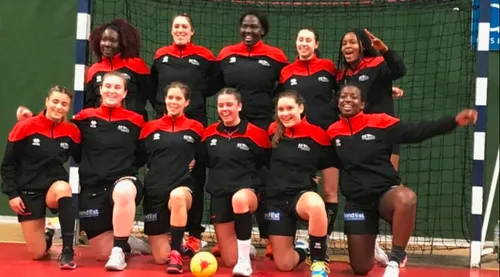 Sainte-Maure Hand: Prêt à rebattre les cartes !