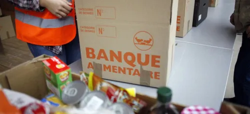 Des étudiants organisent une collecte pour la banque alimentaire