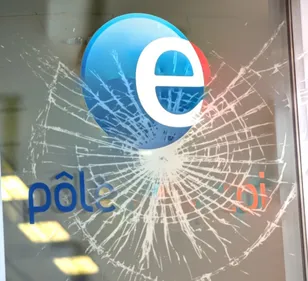 Le maire de Romilly critique Pôle emploi