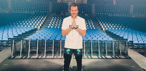 Amir lance sa tournée des Zeniths