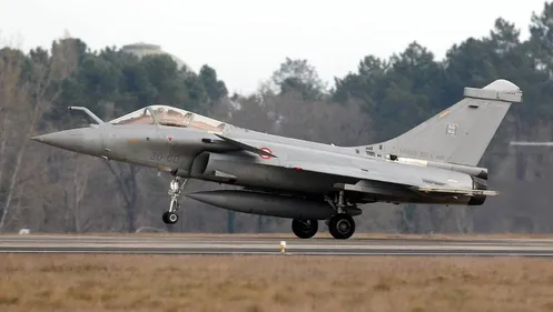 Le passager d’un Rafale, grièvement blessé, après avoir été éjecté...