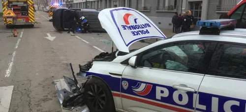 Accident d'une voiture de police à Troyes.