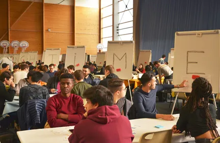 Les futurs ingénieurs de Troyes prêts à relever des défis.