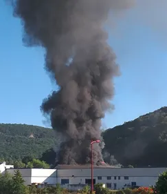 Violent incendie en cours