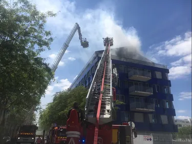 Impressionnant incendie à Reims