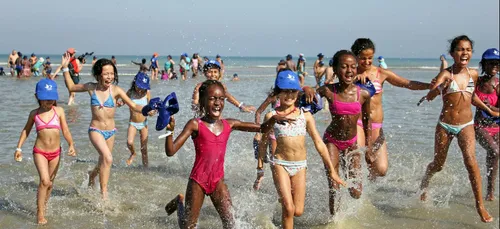  Le Secours Populaire recherche des familles pour offrir des...