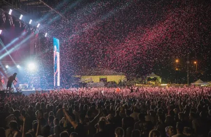 100 000 festivaliers au soleil
