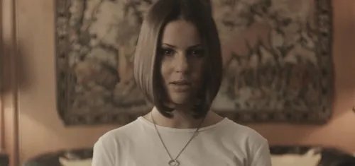 Marina Kaye annonce son grand retour